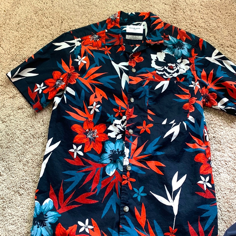 Goodfellow S Button Tropical Print Red White and Blue Shirt